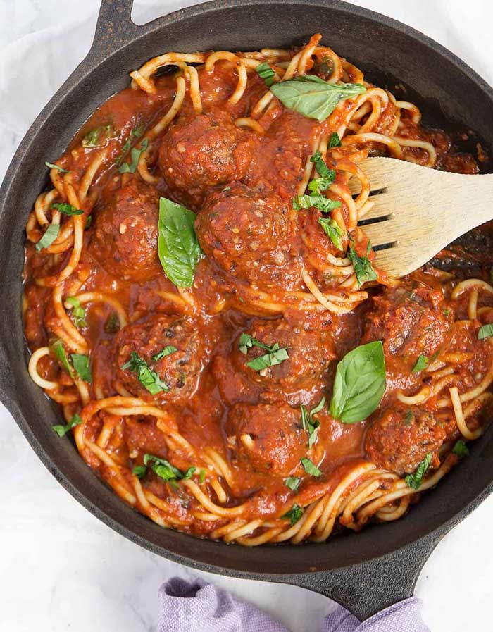 Super Easy Vegan Meatballs In Italian Tomato Sauce