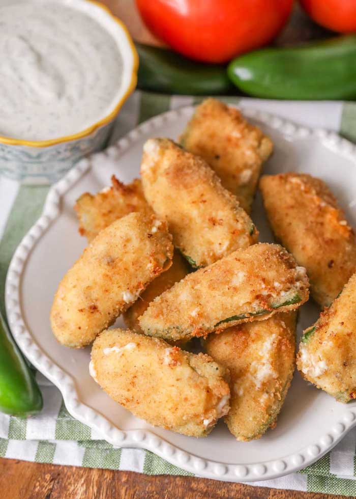 Spicy Fried Jalapeño Poppers