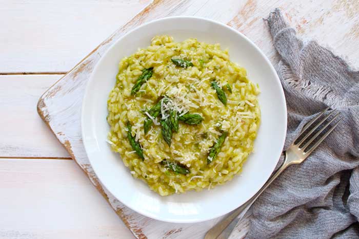 Garlic Parmesan Risotto with Asparagus