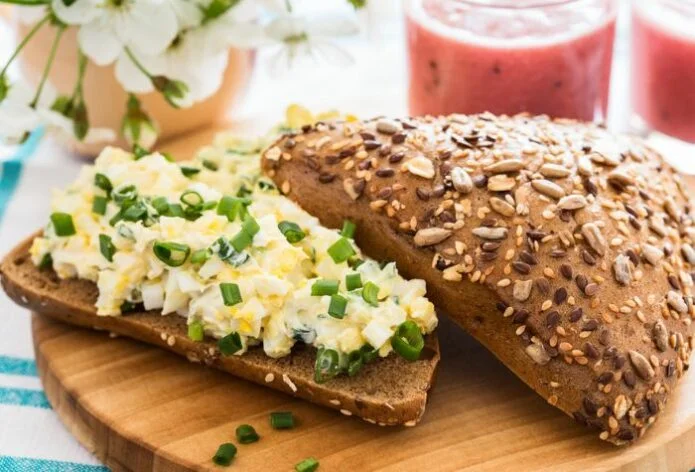 egg salad sandwich
