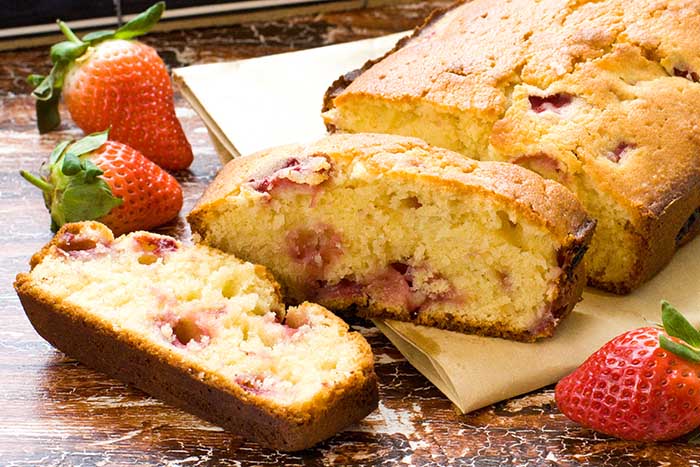 strawberry banana cake